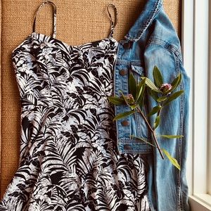 American Eagle Black and White Hawaiian Dress